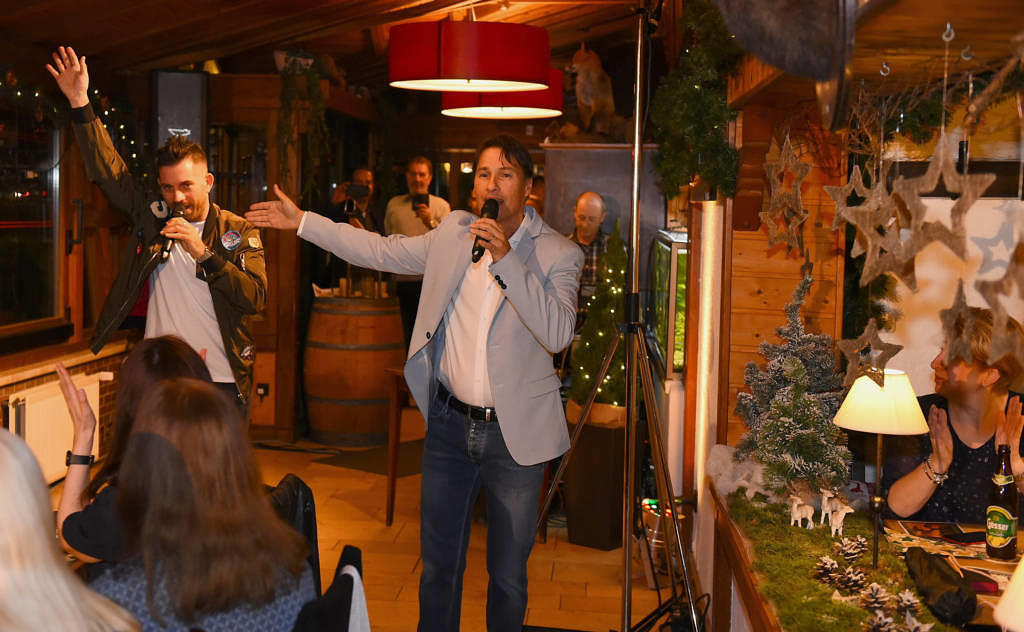 2/3 von Worlds Apart im Jahr 2017: Cal Cooper und Nathan Moore in den „Tiroler Bauernstuben“ in Berlin (Foto: Sponge Pix)