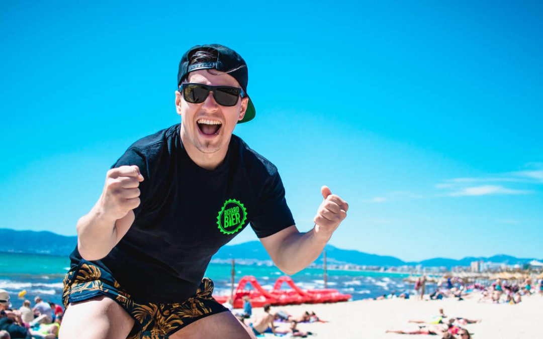 Vom Metal zum Mallorcaschlager: Wie aus einem Rocksänger die Ballermannfigur Richard Bier wurde