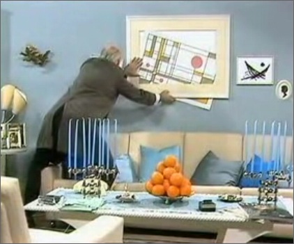 Gesucht: Loriots „Das Bild hängt schief“ fürs eigene Wohnzimmer